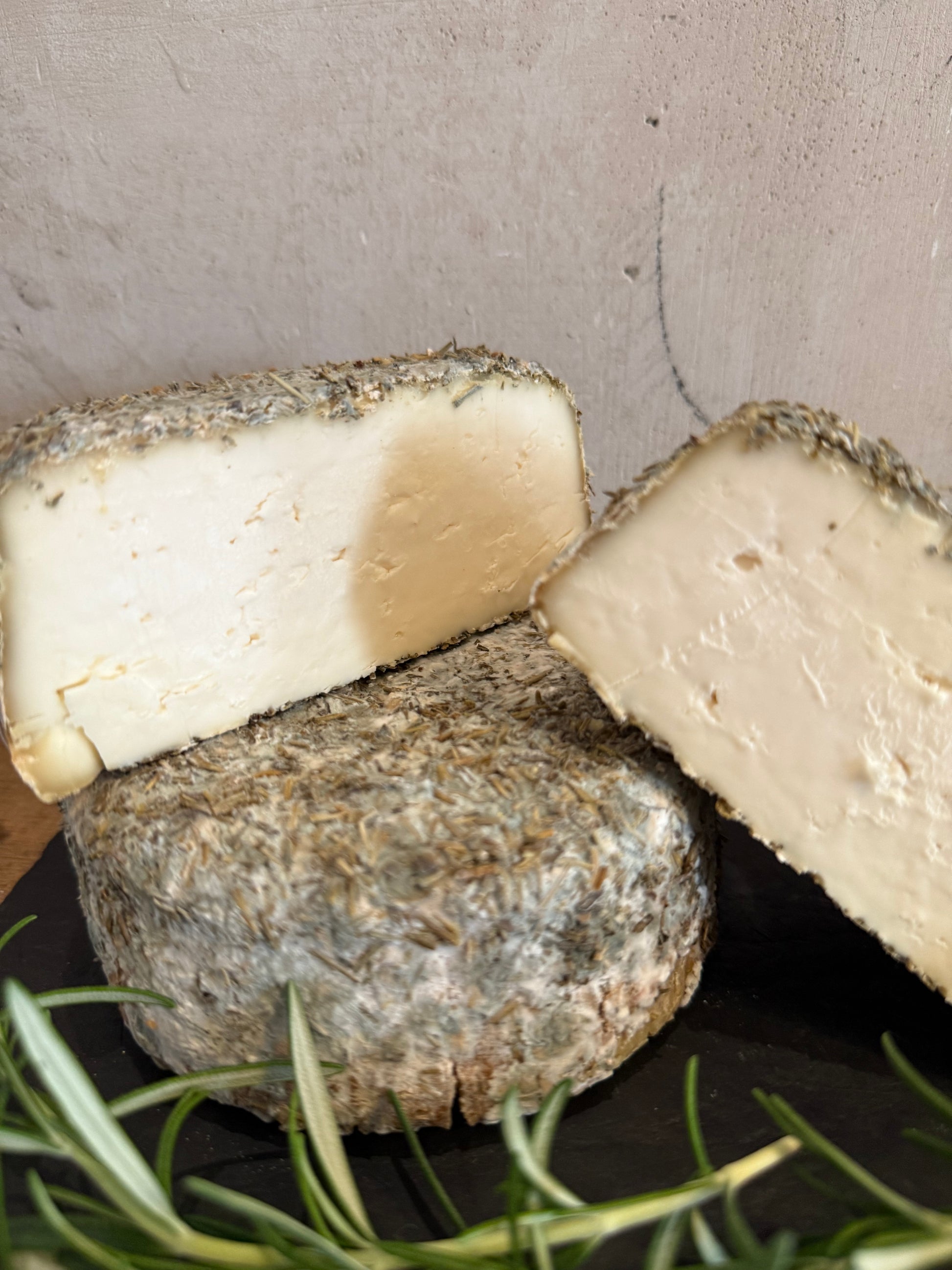 Cremiger Saveurs du Maquis — korsischer Schafskäse von der Fromagerie Pierucci